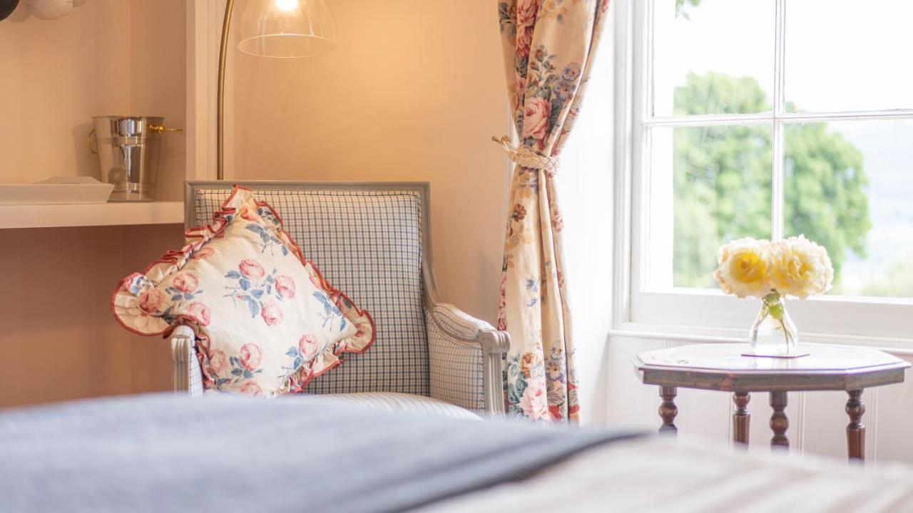Pantybeiliau House Bed & Breakfast Gilwern Экстерьер фото